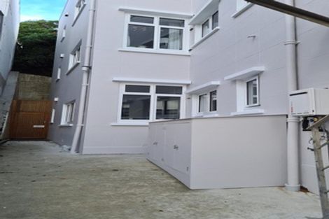 Photo of property in Fountain Court, 1/48 Oriental Parade, Oriental Bay, Wellington, 6011