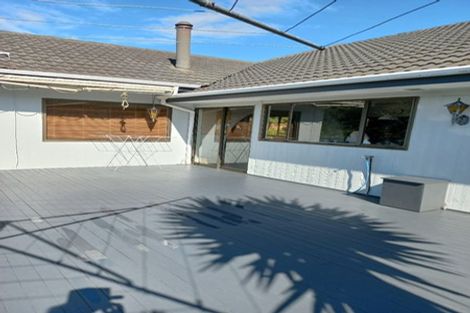 Photo of property in 1070 Scenic Drive North, Swanson, Auckland, 0816