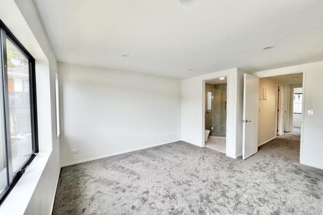 Photo of property in 7e Serrata Place, Browns Bay, Auckland, 0630