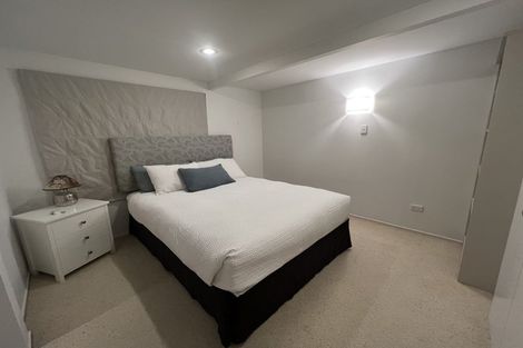 Photo of property in 1/50 La Trobe Street, Pakuranga Heights, Auckland, 2010