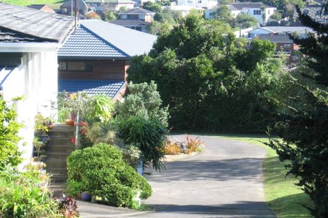 Photo of property in 1/454 East Coast Road, Windsor Park, Auckland, 0630