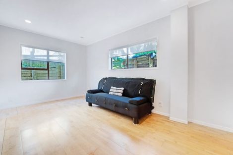 Photo of property in 1/59 Churchill Road, Murrays Bay, Auckland, 0630