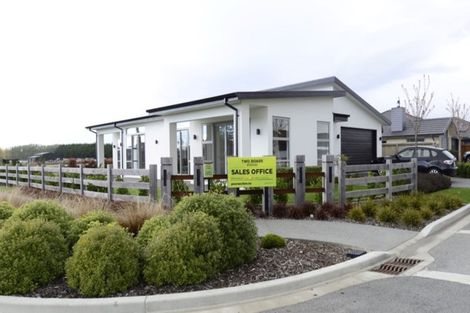 Photo of property in 1 Catchpole Place, Woodend, 7610