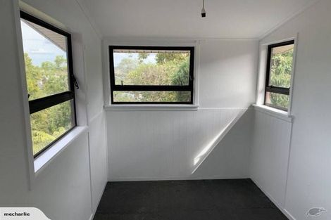 Photo of property in 119 Vipond Road, Stanmore Bay, Whangaparaoa, 0932