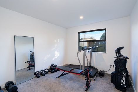 Photo of property in 73 Kilmarnock Street, Wallacetown, 9816