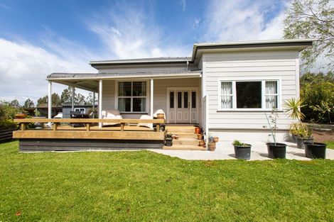 Photo of property in 143 Adelaide Road, Dannevirke, 4930