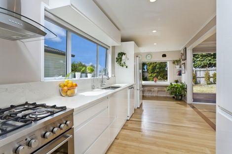 Photo of property in 20 Deep Creek Road, Torbay, Auckland, 0630