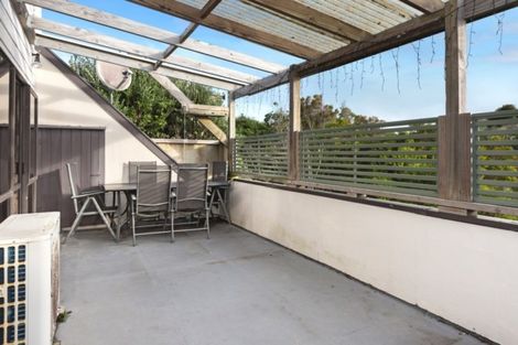 Photo of property in 3 Puketai Place, Pukerua Bay, 5026