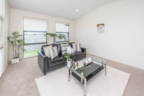 Photo of property in 45 Golf Vue Place, Castlecliff, Whanganui, 4501