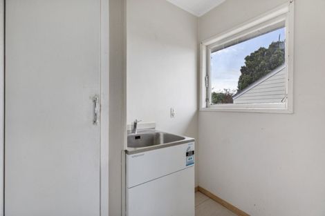 Photo of property in 76 Thompson Terrace, Manurewa, Auckland, 2102