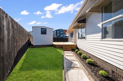 Photo of property in 7 Damian Way, Weymouth, Auckland, 2103