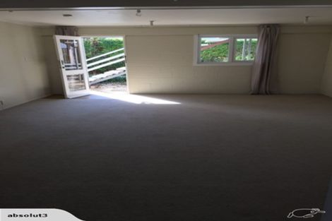 Photo of property in 2/15 Hanlon Crescent, Narrow Neck, Auckland, 0624