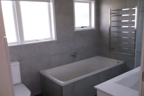 Photo of property in 28 Sorrento Street, Onerahi, Whangarei, 0110