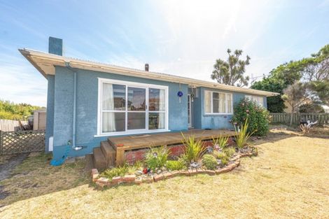 Photo of property in 13 Egmont Street, Castlecliff, Whanganui, 4501