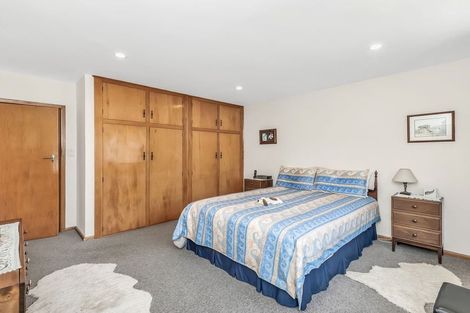 Photo of property in 2/20 Gunns Crescent, Cashmere, Christchurch, 8022