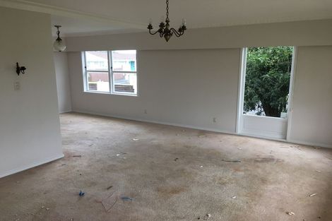 Photo of property in 11 Tupaki Place, Pakuranga Heights, Auckland, 2010