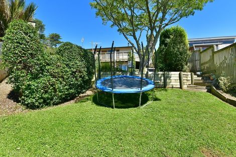 Photo of property in 106 Vipond Road, Stanmore Bay, Whangaparaoa, 0932