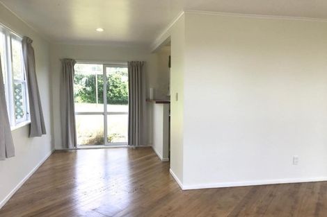 Photo of property in 1 Kinapori Terrace, Newlands, Wellington, 6037