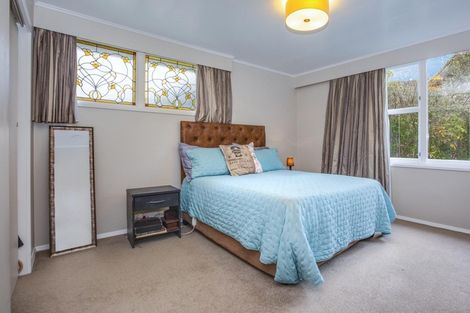 Photo of property in 68 Larsen Crescent, Tawa, Wellington, 5028