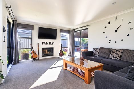 Photo of property in 4 Wanaka Place, Poraiti, Napier, 4112