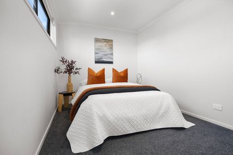 Photo of property in 8/5 Peachgrove Road, Te Atatu Peninsula, Auckland, 0610