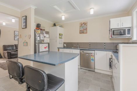 Photo of property in 4 Atkinson Street, Woodville, 4920