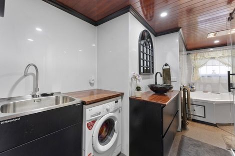 Photo of property in 3 Mabey Street, Eltham, 4322