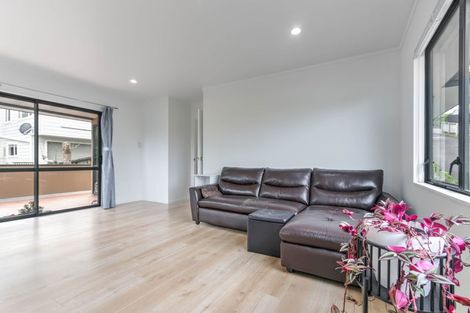 Photo of property in 2/134 Birkenhead Avenue, Birkenhead, Auckland, 0626