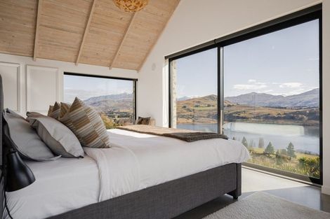 Photo of property in 66 Sicilian Lane, Lake Hayes, Queenstown, 9371