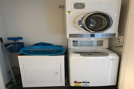 Photo of property in 22 Liardet Apartments, 22 Liardet Street, New Plymouth, 4310