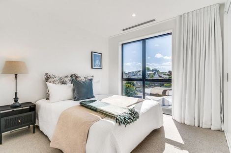 Photo of property in 12c Memorial Avenue, Ilam, Christchurch, 8053