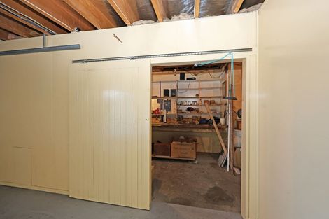 Photo of property in 11 Leven Street, South Hill, Oamaru, 9400