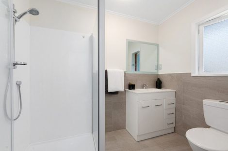 Photo of property in 2/306 Beach Road, Campbells Bay, Auckland, 0630