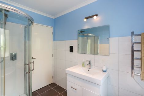 Photo of property in 36 Cape Vista Crescent, Pukekohe, 2120