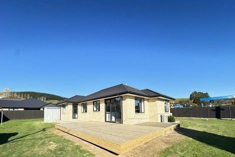Photo of property in 1 North Foreland Street, Waihola, Milton, 9073