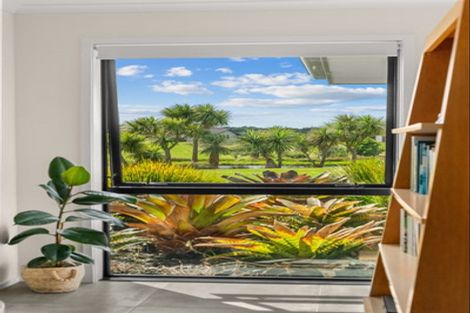 Photo of property in 32 Robert Hastie Drive, Mangawhai, 0573