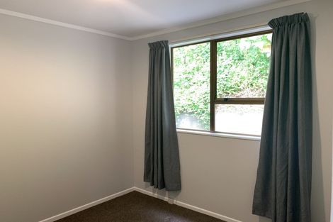 Photo of property in 7b Taka Grove, Normandale, Lower Hutt, 5010