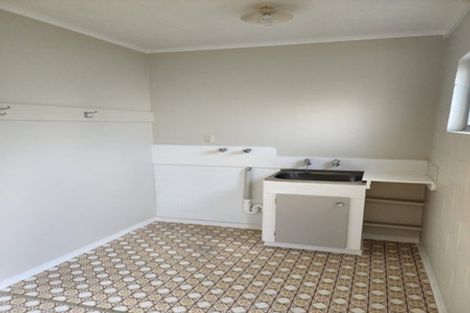 Photo of property in 2/35 Paramu Avenue, Birkdale, Auckland, 0626