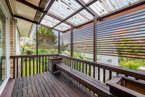 Photo of property in 2/7 Dakota Avenue, Beach Haven, Auckland, 0626