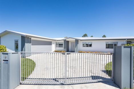 Photo of property in 9 Poplar Grove, Feilding, 4702