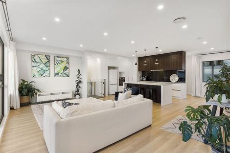 Photo of property in 4 Moki Place, Long Bay, Auckland, 0630