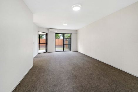 Photo of property in 2/218 Lincoln Road, Addington, Christchurch, 8024