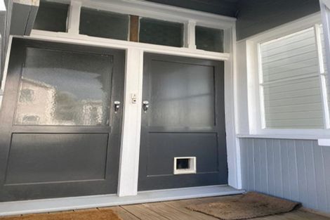 Photo of property in 11 Caroline Street, Mount Victoria, Wellington, 6011