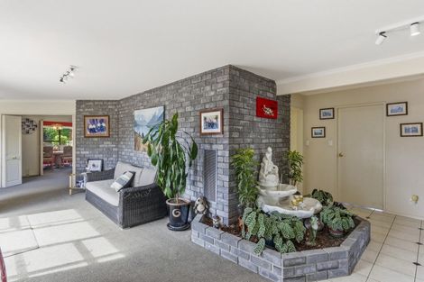 Photo of property in 11 Oakwood Grove, Paraparaumu Beach, Paraparaumu, 5032