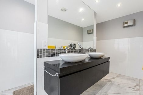 Photo of property in 6 The Fjord, Aotea, Porirua, 5024