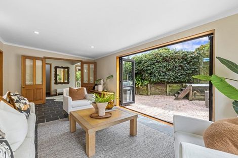 Photo of property in 557 Beach Road, Murrays Bay, Auckland, 0630