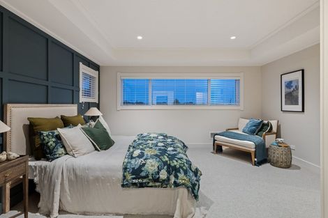 Photo of property in 71 Oak Road, Poraiti, Napier, 4112