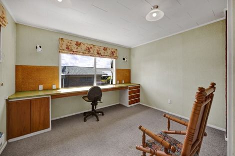Photo of property in 11-13 Miro Street, Merrilands, New Plymouth, 4312
