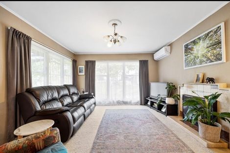 Photo of property in 17 Amberley Avenue, Te Atatu South, Auckland, 0610