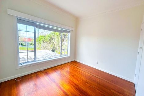 Photo of property in 33 Churchill Road, Cockle Bay, Auckland, 2014